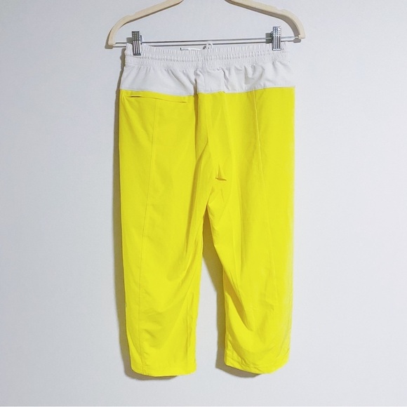 Lululemon - Yellow Step Lively Crop Pants - Picture 4 of 4
